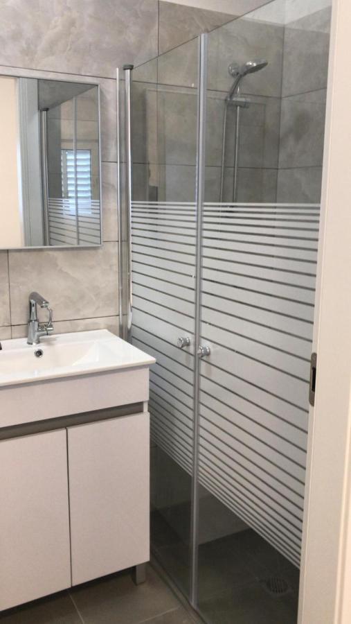 Isramax Low-Cost Apartment Near The Sea. بات يام المظهر الخارجي الصورة