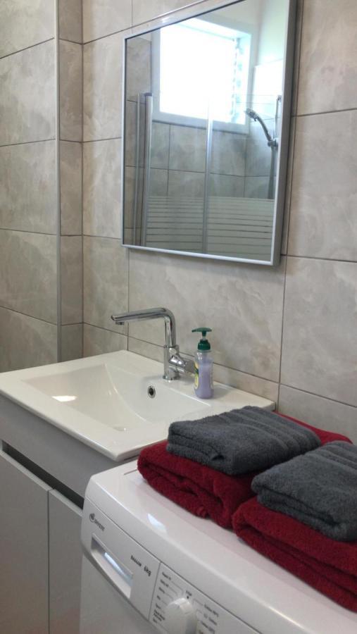 Isramax Low-Cost Apartment Near The Sea. بات يام المظهر الخارجي الصورة